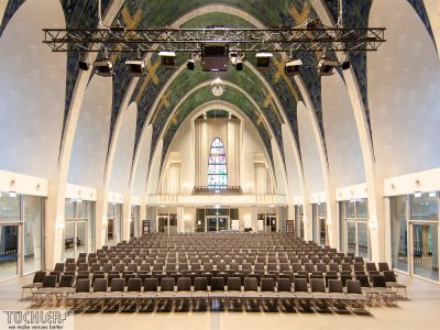 Akustické žaluzie, akustické závěsy a akustické lamely pro kostel sv. Kříže v Gelsenkirchenu
