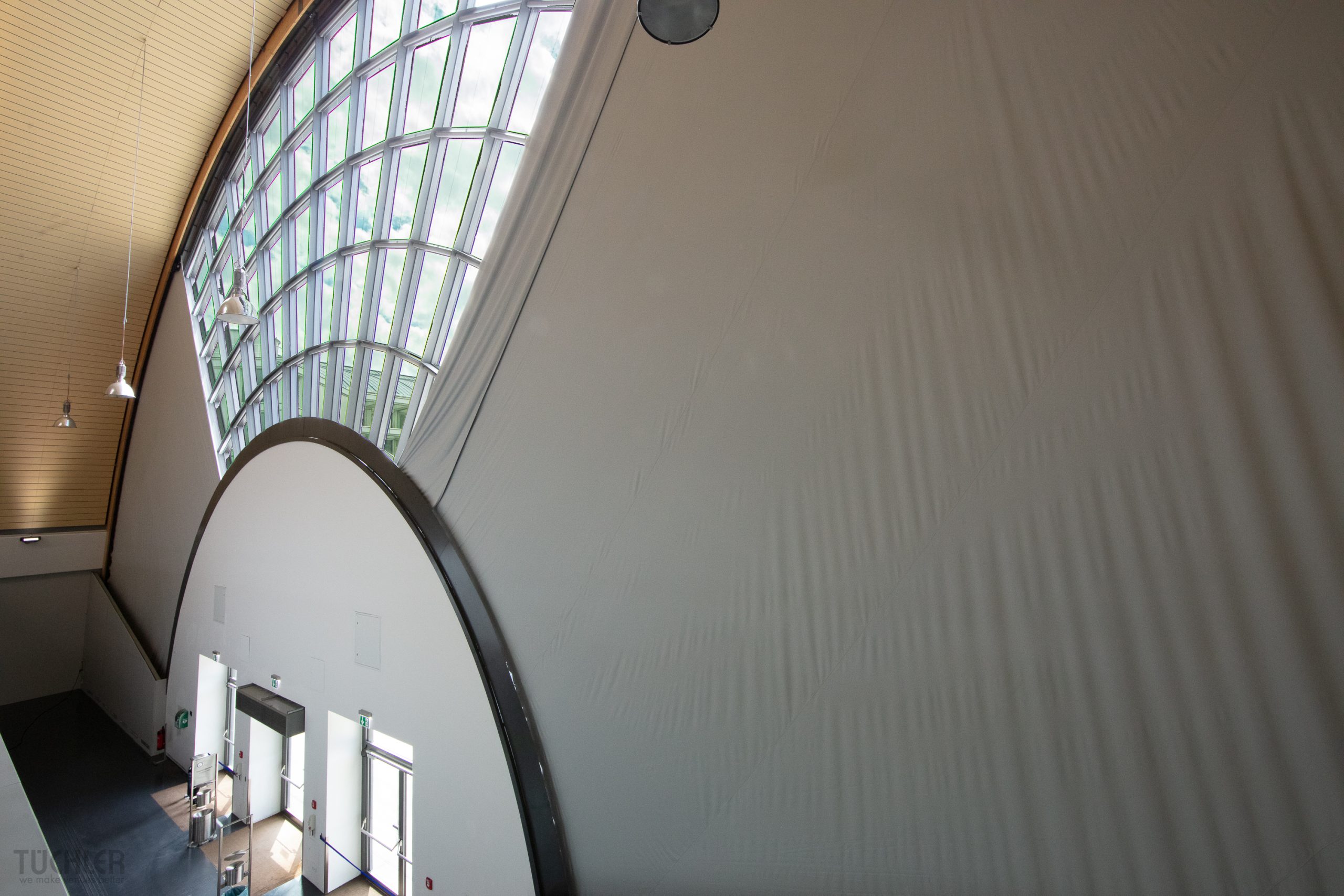 Südfassade Stadthalle Bielefeld Verdunkelungsanlage TÜCHLER