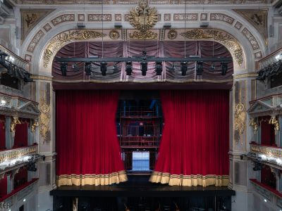 Maßarbeit für ein traditionsreiches Haus: Theater an Wien erstmals auch mit Wagner-Vorhang